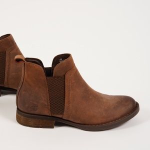 Born Brenta Brown Full Grain 7.5 M (B)  Barely worn